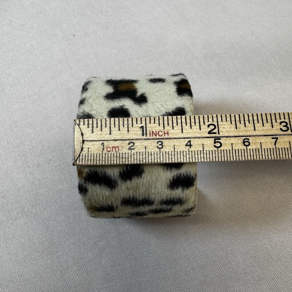 Chunky Animal Print Fur Wide Cuff ‎ Bracelet - Picture 6 of 6